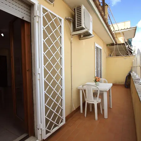 Manuela House 아파트 *