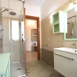 Manuela House Rom